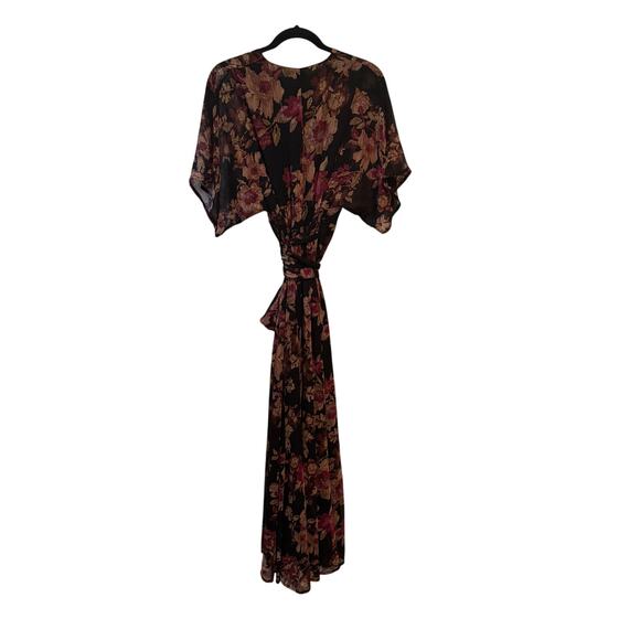 Vici Moody Floral Feminine Sexy Classy Wrap Maxi Dress Women's Size Medium - Picture 7 of 11